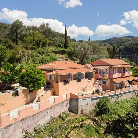 Sofia's & Amalia's House Corfu Hébergement de vacances *